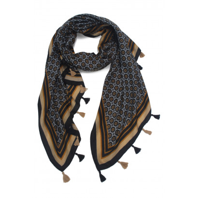 SCARF WITH GEOMETRIC PATTERN AND TASSELS