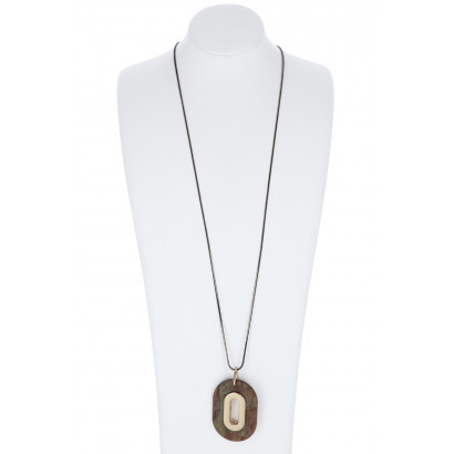 LONG CHAIN NECKLACE WITH OVAL RESIN PENDANT