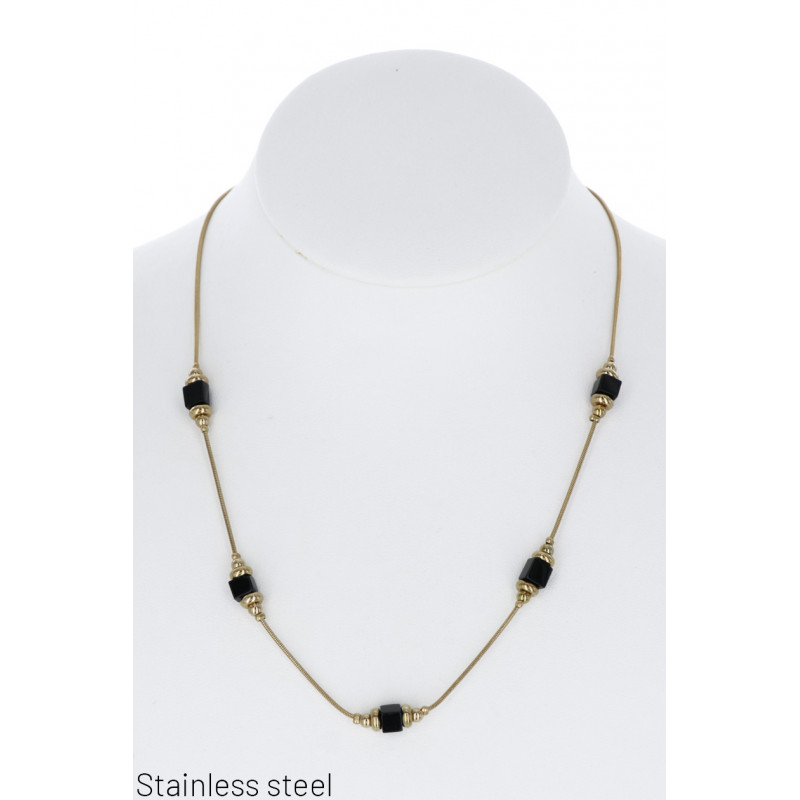STAINL.STEEL NECKLACE WITH SQUARE BEADS