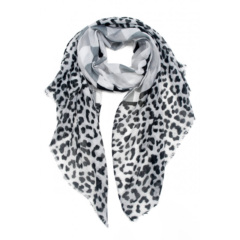SCARF PLEATED, GEOMETRIC PATTERN AND ANIMAL