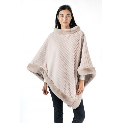 PONCHO DE PIEL SINTETIC CON LINEAS