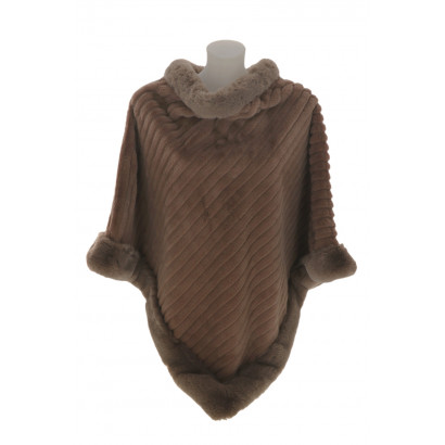 PONCHO EN FAUSSE FOURRURE LIGNÉS