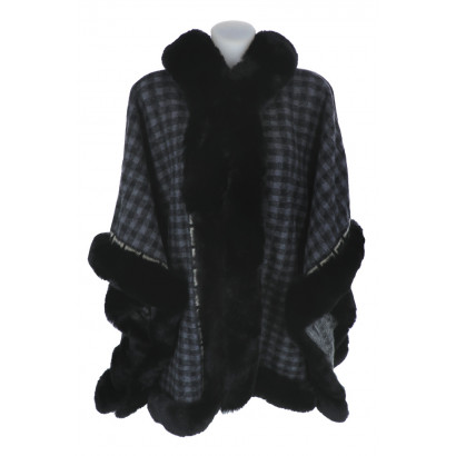 KNITTED PONCHO GEOMETRIC PATTERN WITH FAKE FUR