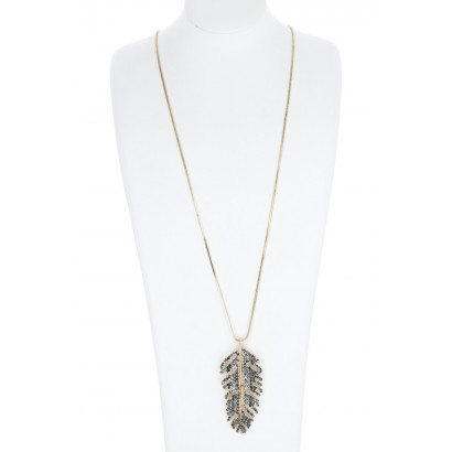 COLLIER A LONGUE CHAINE, PENDENT. PLUME ET STRASS