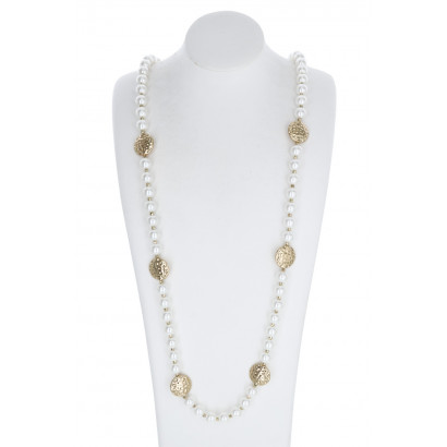 PEARLS NECKLACE WITH HAMMERED METAL