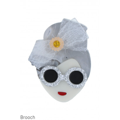 BROOCH WITH LADY WITH SUNGLASSES, BOW IN HAIR