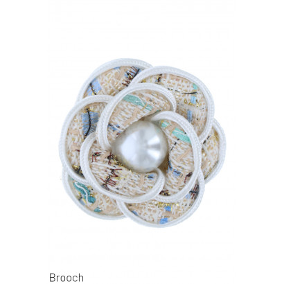 BROOCH WITH FABRIC FLOWER SHAPE AND PEARL
