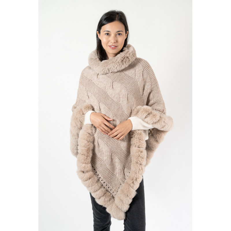 PONCHO TRICOTE AVEC FAUSSE FOURRURE