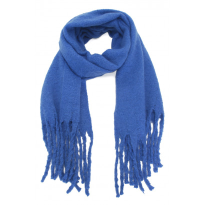 WINTER SCARF WITH FRINGES