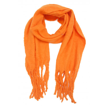 WINTER SCARF WITH FRINGES