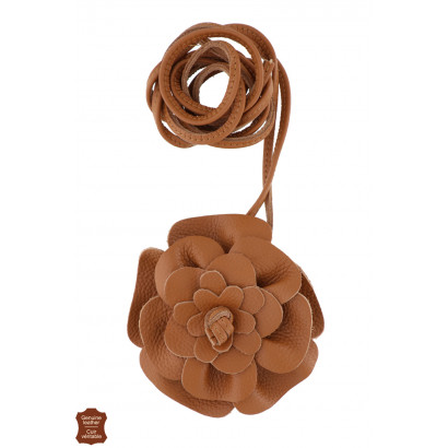 RIEM IN LEATHER MET BLOEM