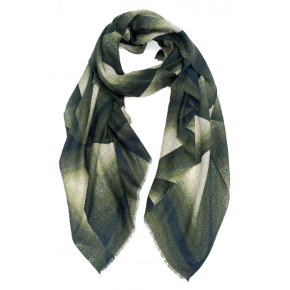 SCARF WITH GEOMETRIC PATTERN