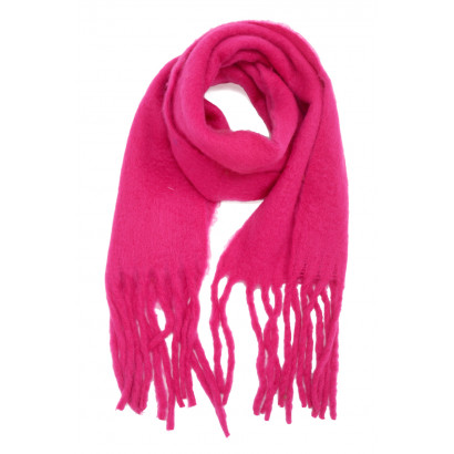 WINTER SCARF WITH FRINGES