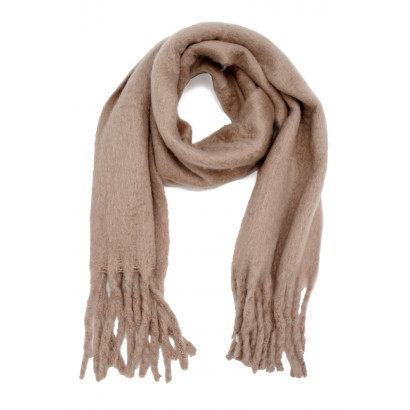 WINTER SCARF WITH FRINGES