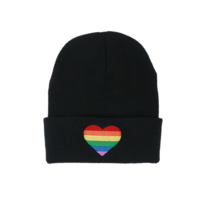 GORRO DE PUNTO CON VUELTA Y BORDADO CORAZÛN