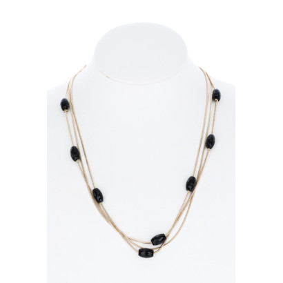 COLLAR CON 3 HILERAS, PERLAS FACETADAS OVALADA