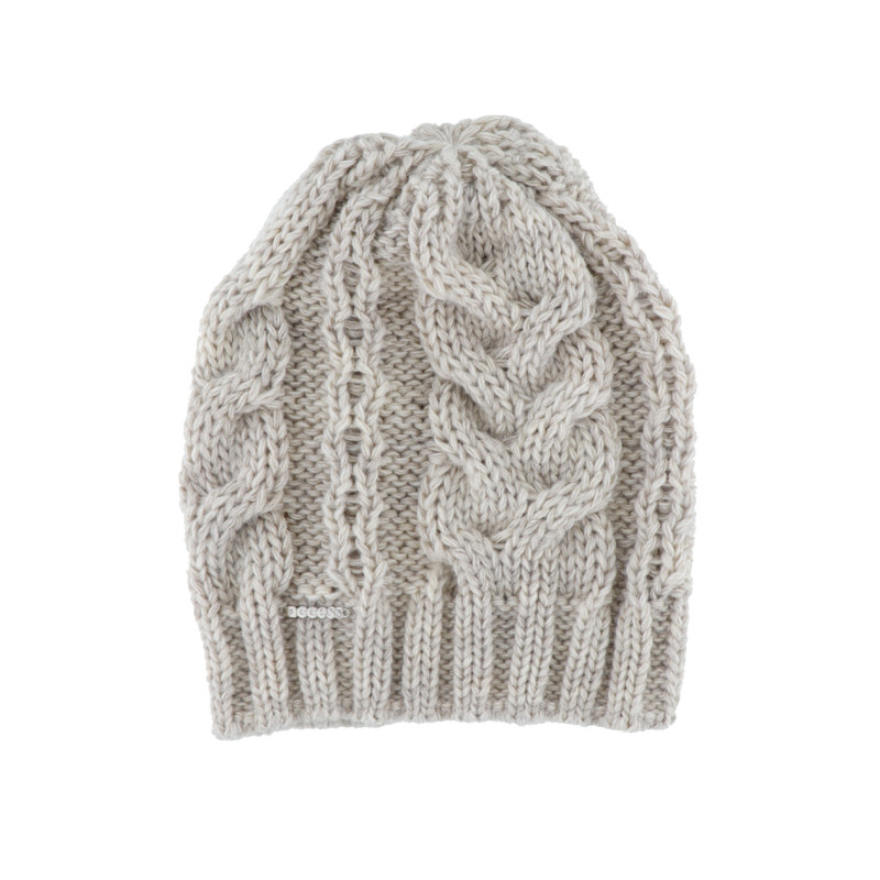 GORRO DE TEJIDO DE TRENZAS