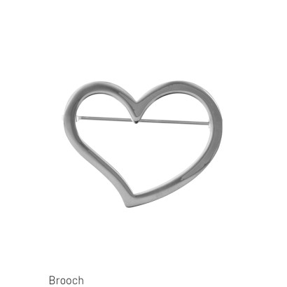 BROCHE DE ACERO CON FORMA DE CORAZÓN