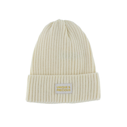 GORRO, PUNTO, VUELTA, MENSAJE: UNIQUE & PRECIOUS