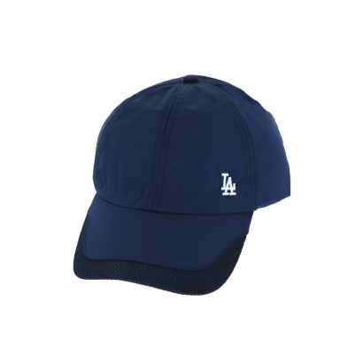CASQUETTE COULEUR UNI AVEC LOGO: LA