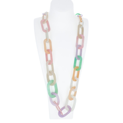 COLLAR LARGA CON ENLACE DE RESINA