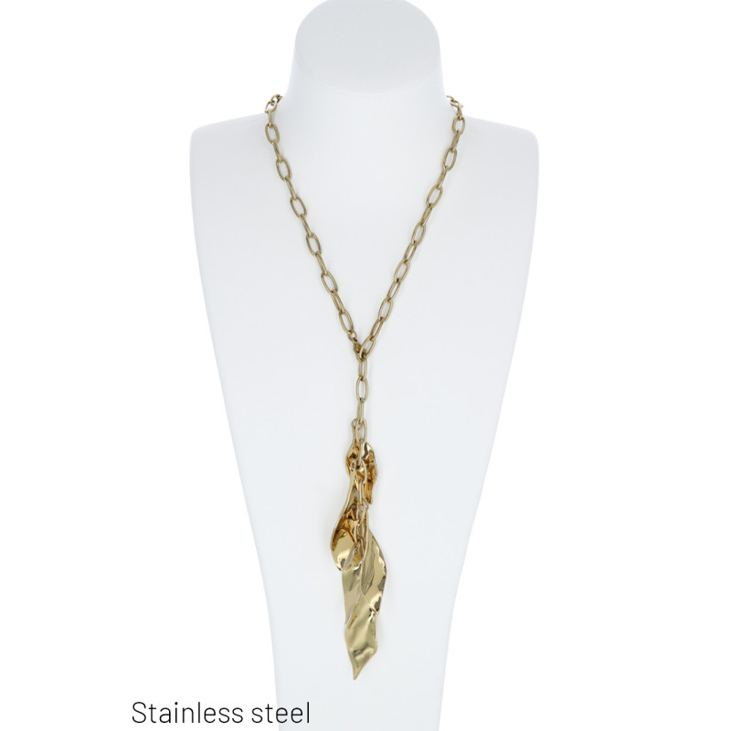 LONG COLLIER EN ACIER AVEC FEUILLES ENTORTILLS
