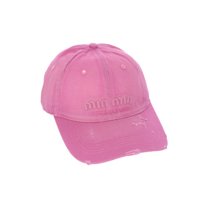 CAP WITH EMBROIDERY