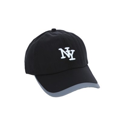 GORRA COLOR SÛLIDO CON LOGO: NY