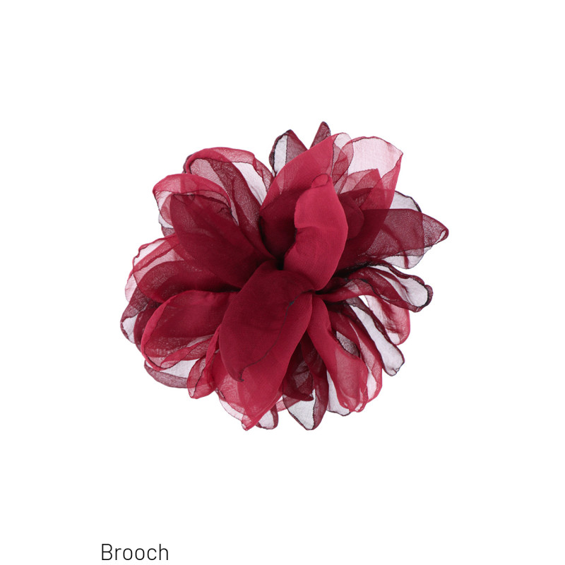 BROCHE AVEC FLEUR EN TISSUS
