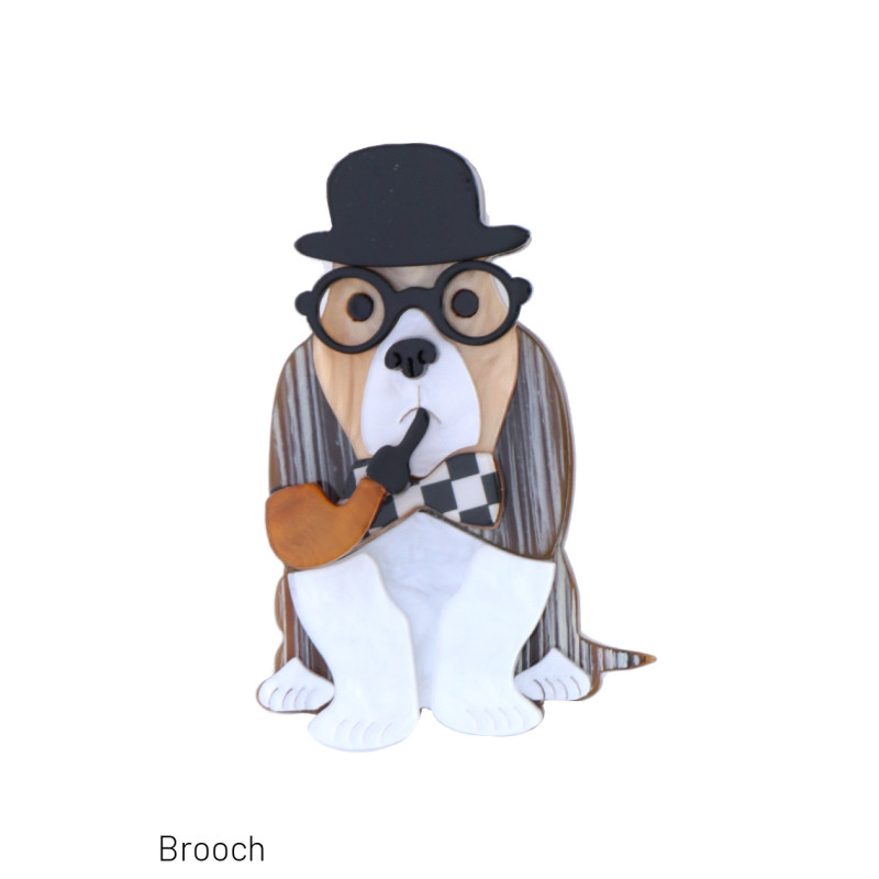 BROCHE EN FORME DE CHIEN AVEC CHAPEAU ET LUNETTES