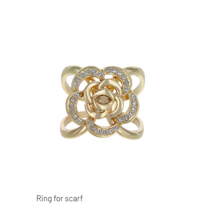 SJAALRING MET BLOEMVORM EN STRASS