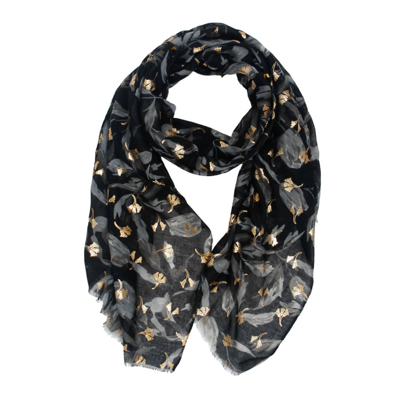 SCARF WITH LEAVES PATTERN