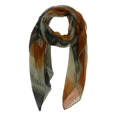 SCARF WITH GEOMETRIC PATTERN