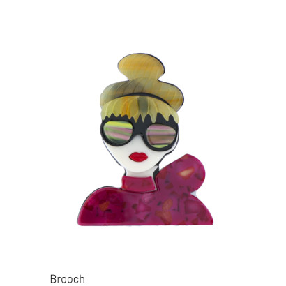 BROCHE AVEC DAME À LUNETTES, NOEUD DANS CHEVEUX