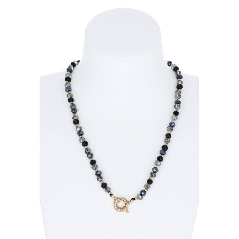COLLAR CON PERLAS FACETADAS Y CIERRE FRONTAL