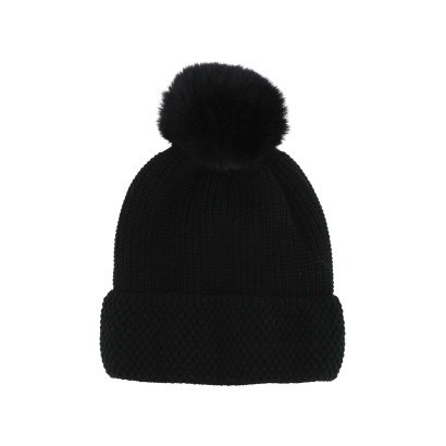 BONNET TRICOTÉ AVEC REVERS ET MOTIF GÉOMÉTRIQUE