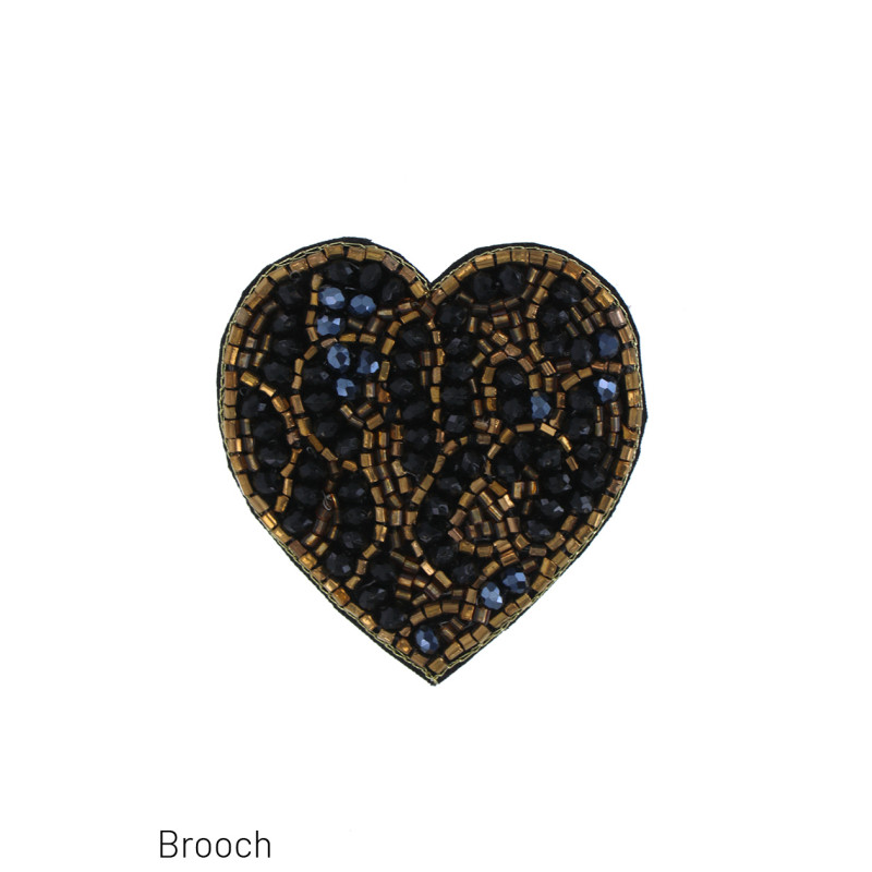 BROCHE EN FORME DE COEUR AVEC MULTI-PERLES