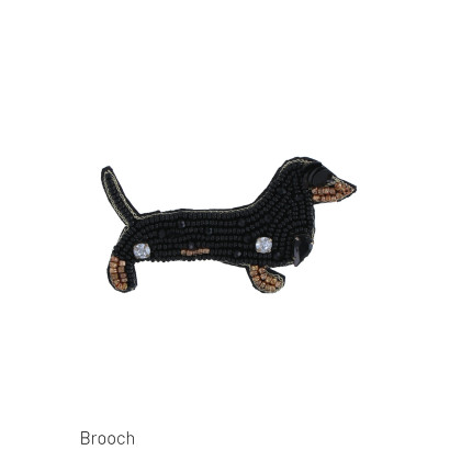 BROCHE EN FORME DE CHIEN AVEC MULTI-PERLES, STRASS