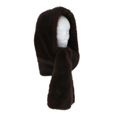 CAPUCHE EN IMITATION FOURRURE ET DE COULEUR UNIE