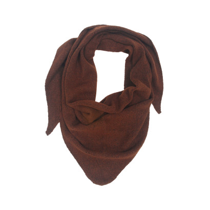 KNITTED TRIANGLE SCARF IN SOLID COLOR