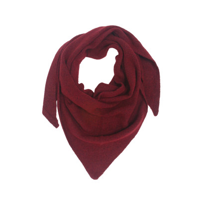 KNITTED TRIANGLE SCARF IN SOLID COLOR